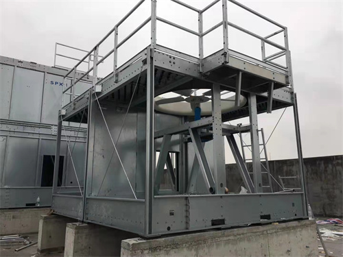 高溫冷卻塔冬季運(yùn)行的注意事項(xiàng)有哪些？(冷卻塔機(jī)組的工作原理圖)