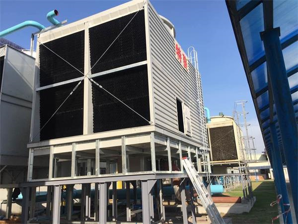 冷卻水塔組溢流或補(bǔ)水的原因